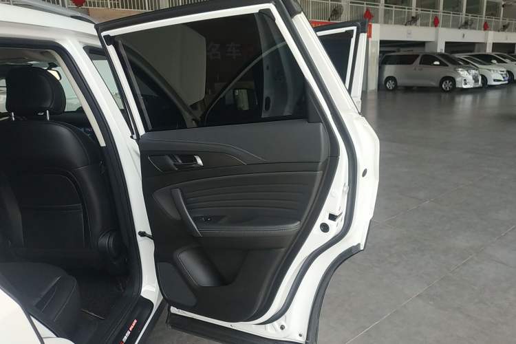 Used CHANGAN CS35PLUS 2019 1.4T DCT CoolLink Blue Whale Edition Right Rear Door Interior