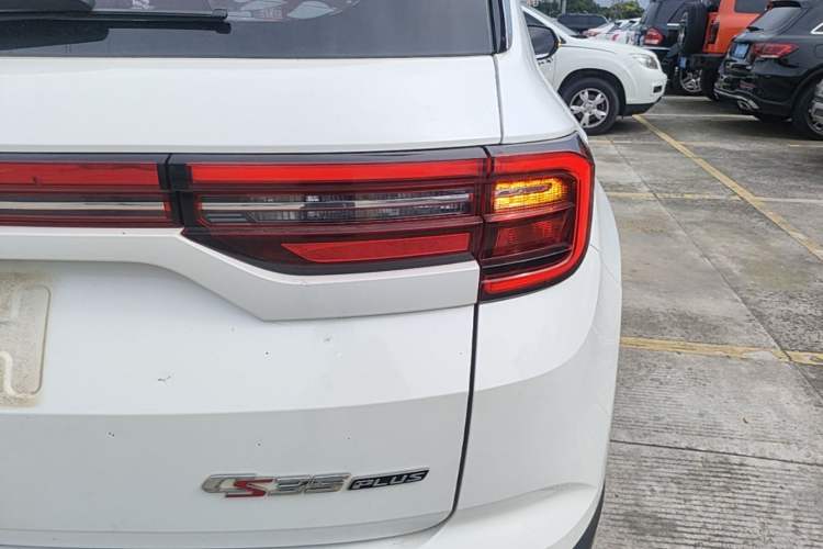 Used CHANGAN CS35PLUS 2019 1.6L Manual Chuanlian Edition Right Rear Taillight