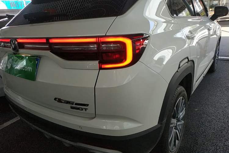 Used CHANGAN CS35PLUS 2019 1.4T DCT Chuanlian Blue Whale Edition Right Rear Taillight