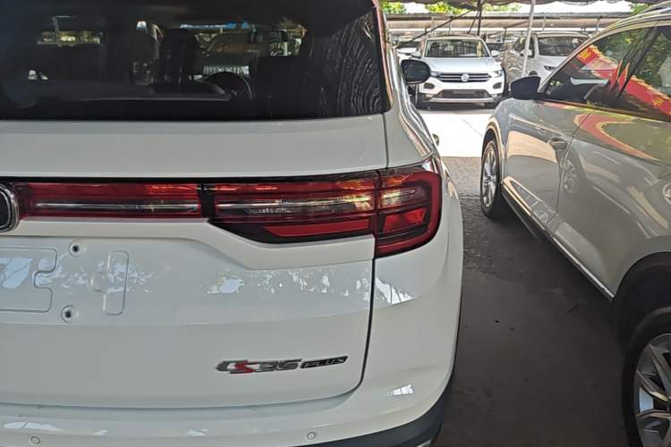 Used CHANGAN CS35PLUS 2019 1.6L Manual Chuanlian Edition Right Rear Taillight