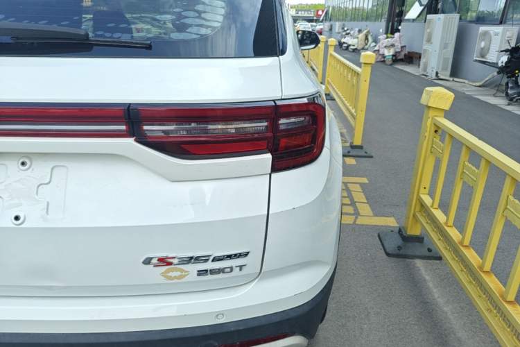 Used CHANGAN CS35PLUS 2019 1.4T DCT Chuanlian Blue Whale Edition Right Rear Taillight