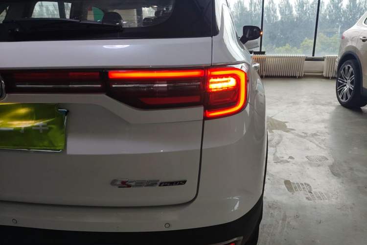 Used CHANGAN CS35PLUS 2019 1.6L Manual Chuanlian Edition Right Rear Taillight