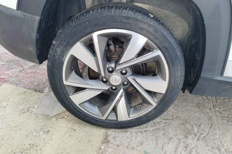 Used CHANGAN CS35PLUS 2019 1.4T DCT CoolLink Blue Whale Edition Right Rear Wheel Hub