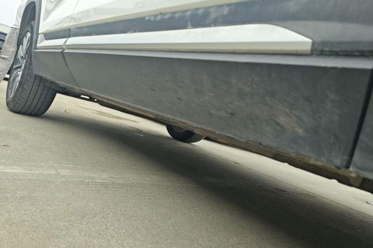 Used CHANGAN CS35PLUS 2019 1.4T DCT Chuanlian Blue Whale Edition Right Side Sill