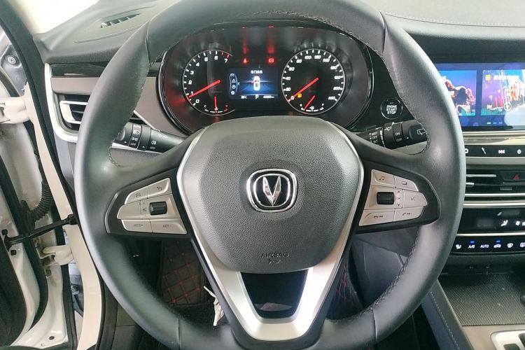 Used CHANGAN CS35PLUS 2019 1.4T DCT CoolLink Blue Whale Edition Steering Wheel