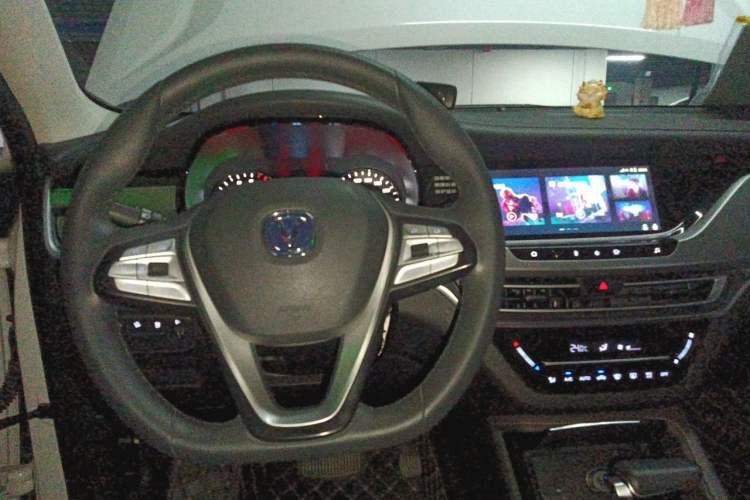 Used CHANGAN CS35PLUS 2019 1.6L Automatic CoolLink Edition Steering Wheel