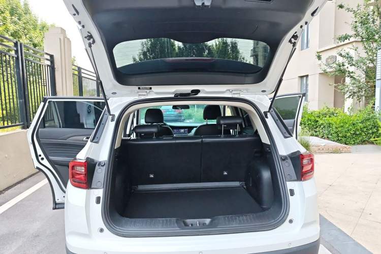 Used CHANGAN CS35PLUS 2019 1.4T DCT Chuanlian Blue Whale Edition Trunk