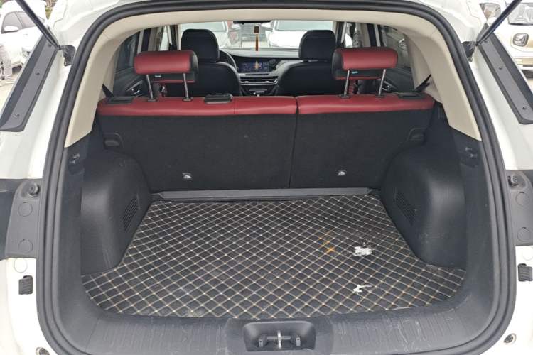 Used CHANGAN CS35PLUS 2019 1.4T DCT Chuanlian Blue Whale Edition Trunk