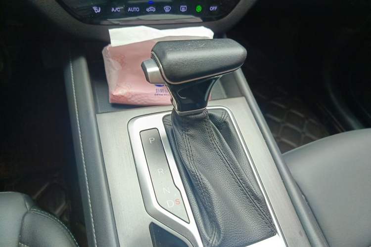 Used CHANGAN CS35PLUS 2020 1.4T DCT Yue Lian Blue Whale Edition Gear Lever