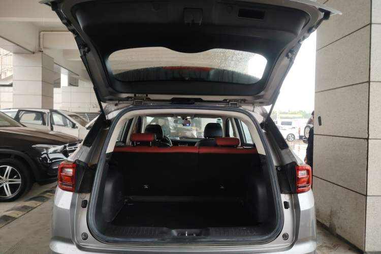 Used CHANGAN CS35PLUS 2020 1.4T DCT Yue Lian Blue Whale Edition Trunk