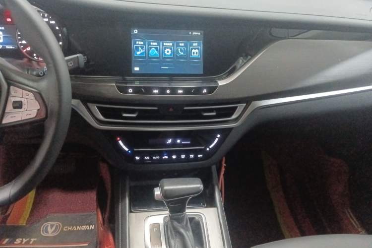 Used CHANGAN CS35PLUS 2020 1.4T DCT Yue Lian Blue Whale Edition Audio And AC Panel