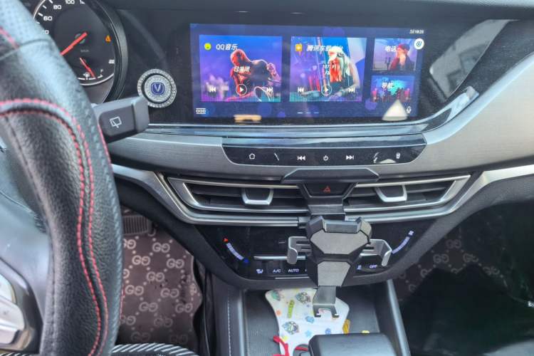 Used CHANGAN CS35PLUS 2020 1.4T DCT Yue Lian Blue Whale Edition Audio And AC Panel