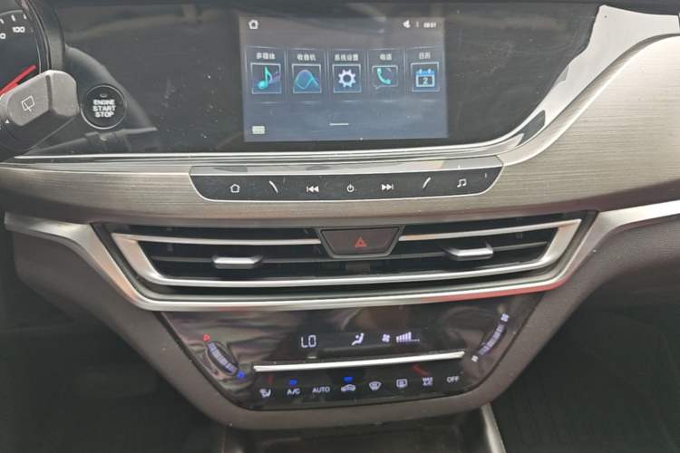 Used CHANGAN CS35PLUS 2020 1.4T DCT Yue Lian Blue Whale Edition Audio And AC Panel