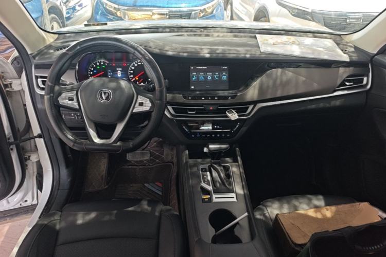Used CHANGAN CS35PLUS 2020 1.4T DCT Yue Lian Blue Whale Edition Center Console