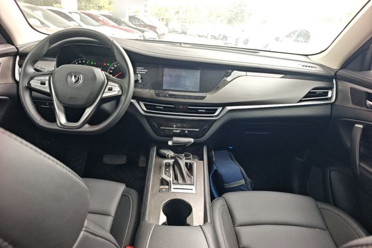 Used CHANGAN CS35PLUS 2020 1.4T DCT Yue Lian Blue Whale Edition Center Console