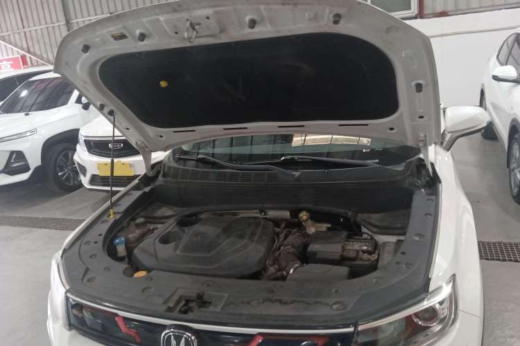 Used CHANGAN CS35PLUS 2020 1.4T DCT Yue Lian Blue Whale Edition Engine Bay
