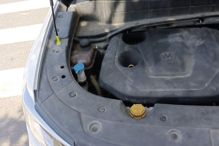 Used CHANGAN CS35PLUS 2020 1.4T DCT Yue Lian Blue Whale Edition Engine Bay Right