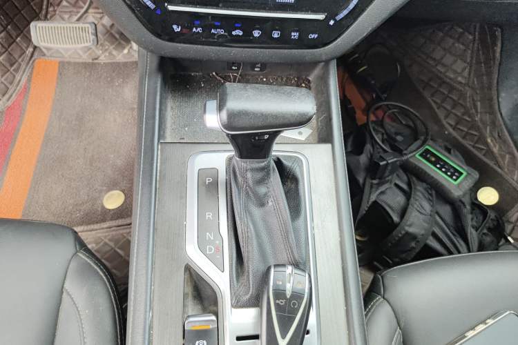 Used CHANGAN CS35PLUS 2020 1.4T DCT Yue Lian Blue Whale Edition Gear Lever