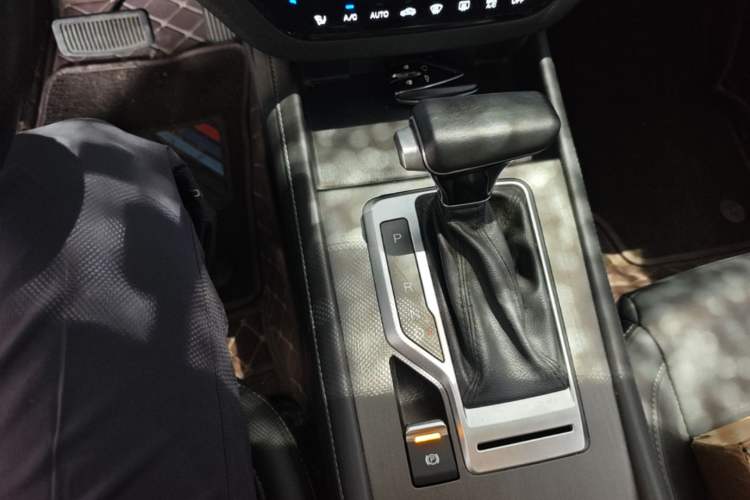 Used CHANGAN CS35PLUS 2020 1.4T DCT Yue Lian Blue Whale Edition Gear Lever