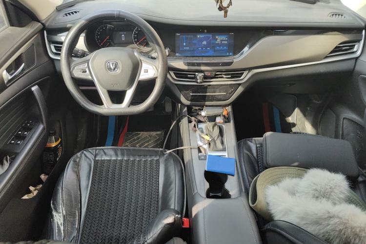 Used CHANGAN CS35PLUS 2020 1.4T DCT Yue Lian Blue Whale Edition Interior 2