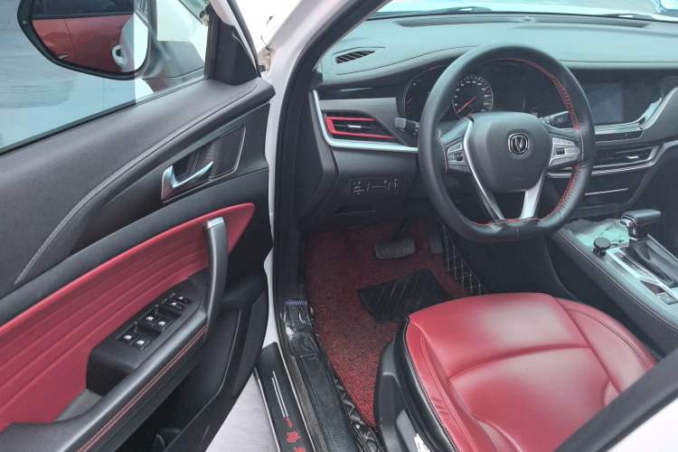 Used CHANGAN CS35PLUS 2020 1.4T DCT Yue Lian Blue Whale Edition Interior 2