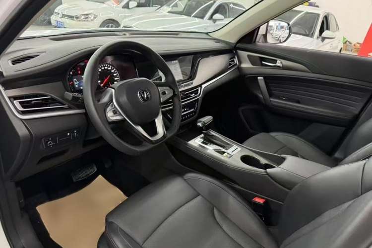 Used CHANGAN CS35PLUS 2020 1.4T DCT Yue Lian Blue Whale Edition Interior 2