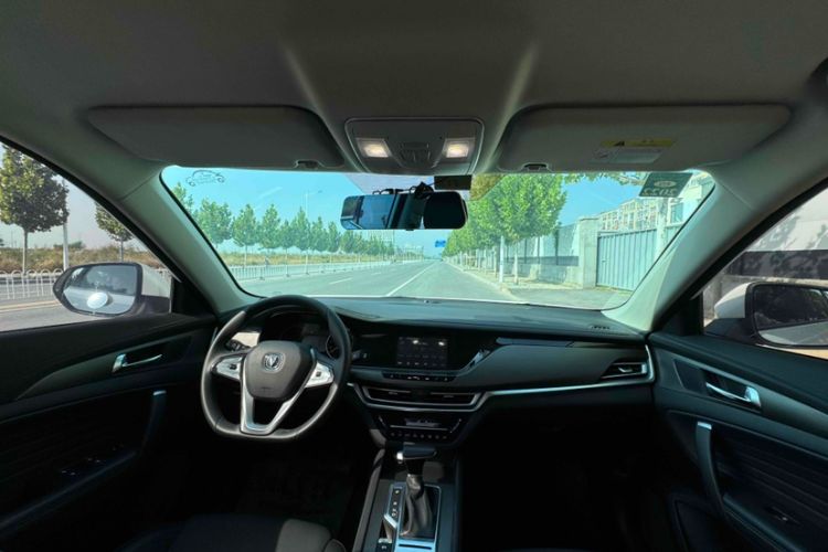 Used CHANGAN CS35PLUS 2020 1.4T DCT Yue Lian Blue Whale Edition Interior 4