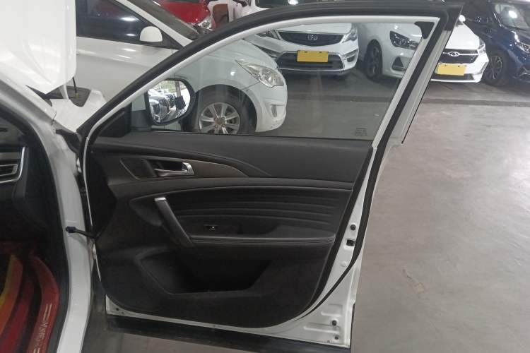 Used CHANGAN CS35PLUS 2020 1.4T DCT Yue Lian Blue Whale Edition Interior 5