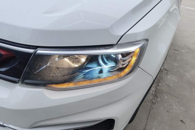Used CHANGAN CS35PLUS 2020 1.4T DCT Yue Lian Blue Whale Edition Left Front Headlight