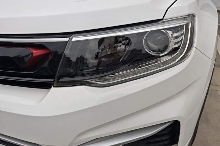 Used CHANGAN CS35PLUS 2020 1.4T DCT Yue Lian Blue Whale Edition Left Front Headlight