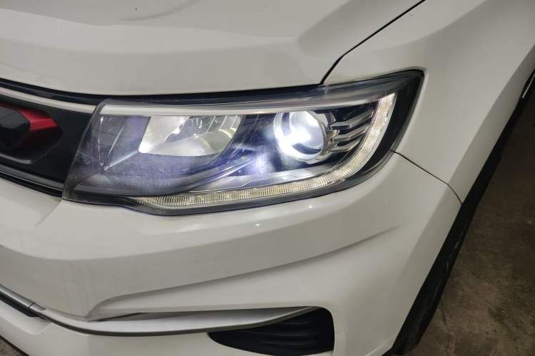 Used CHANGAN CS35PLUS 2020 1.4T DCT Yue Lian Blue Whale Edition Left Front Headlight