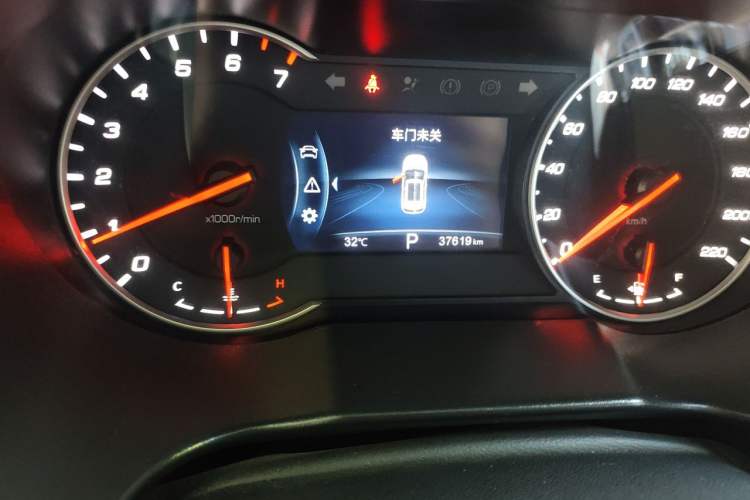 Used CHANGAN CS35PLUS 2020 1.4T DCT Yue Lian Blue Whale Edition Odometer Close Up