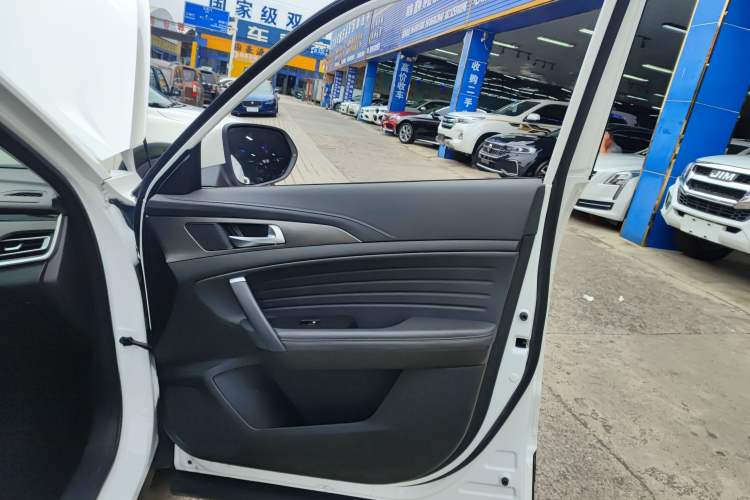 Used CHANGAN CS35PLUS 2020 1.4T DCT Yue Lian Blue Whale Edition Right Front Door Interior