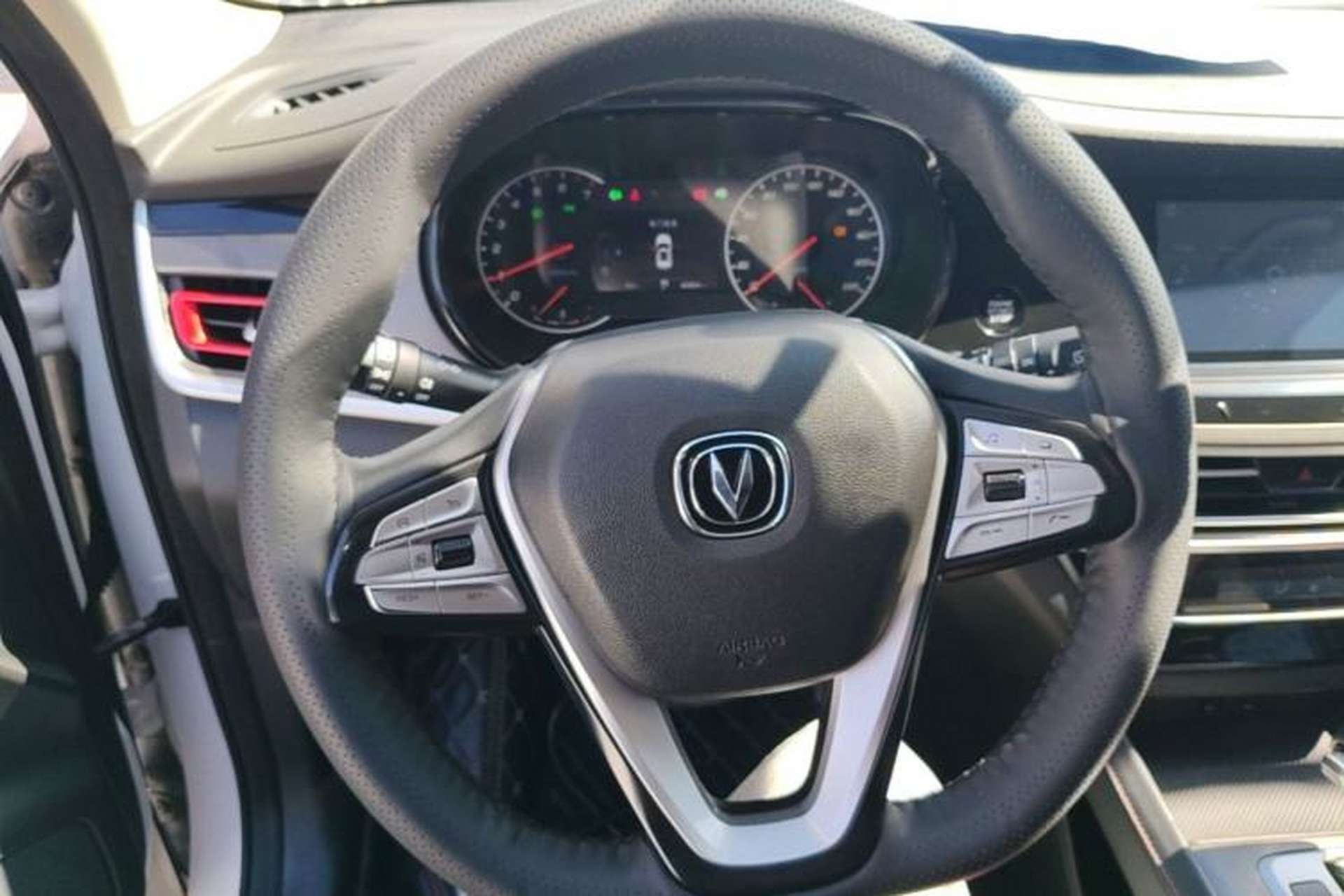 Used CHANGAN CS35PLUS 2020 1.4T DCT Yue Lian Blue Whale Edition Steering Wheel