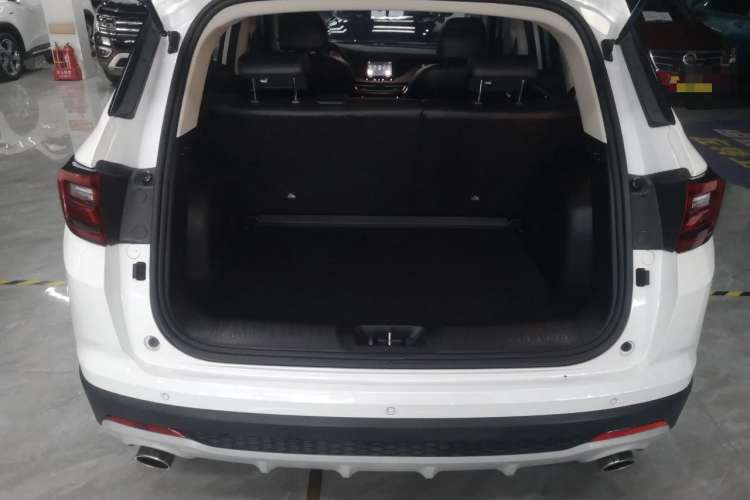 Used CHANGAN CS35PLUS 2020 1.4T DCT Yue Lian Blue Whale Edition Trunk