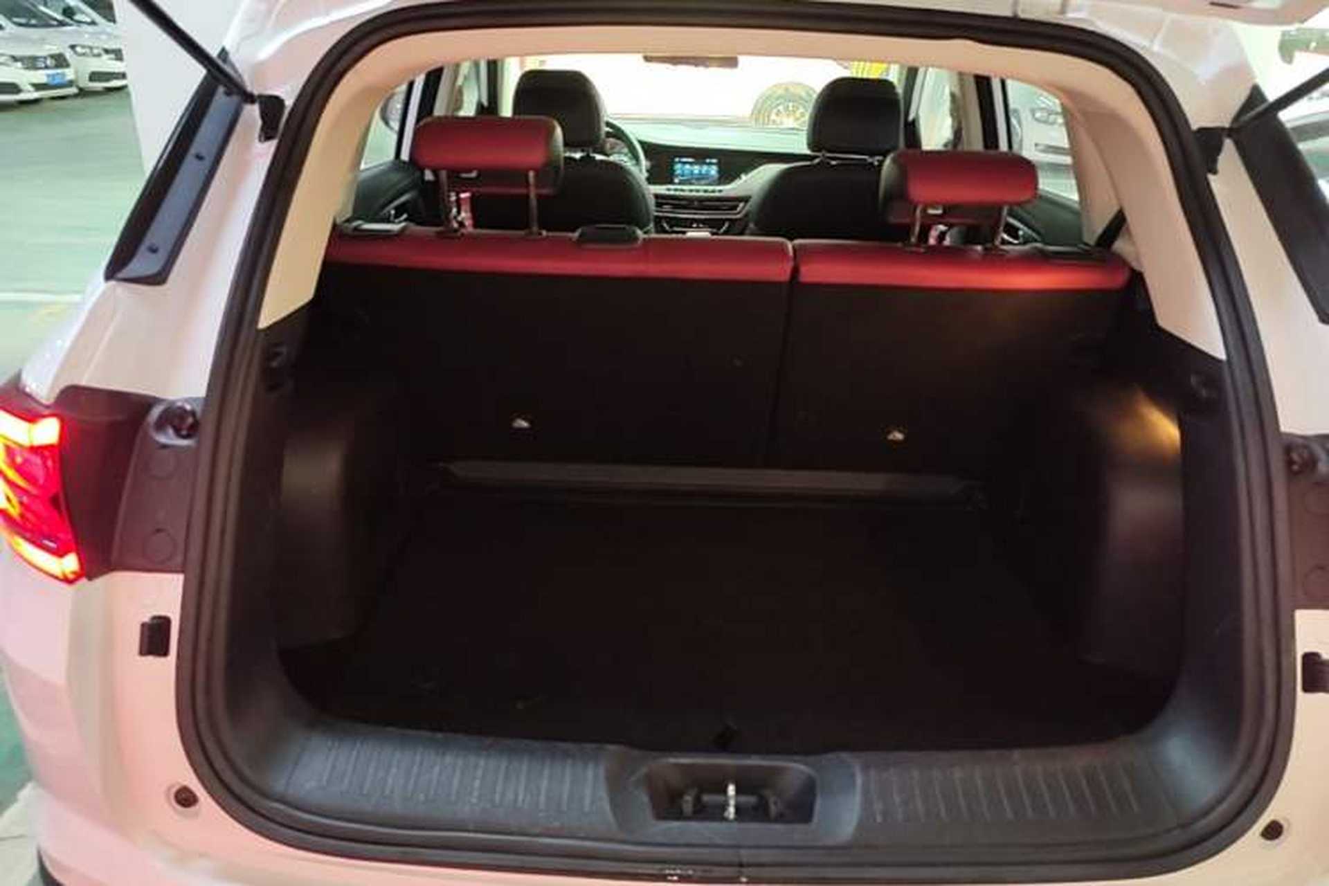 Used CHANGAN CS35PLUS 2020 1.4T DCT Yue Lian Blue Whale Edition Trunk