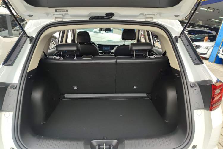 Used CHANGAN CS35PLUS 2020 1.4T DCT Yue Lian Blue Whale Edition Trunk