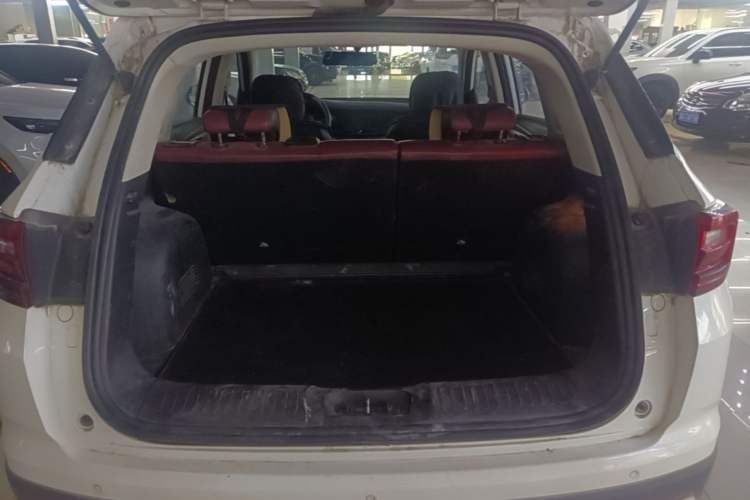 Used CHANGAN CS35PLUS 2020 1.4T DCT Yue Lian Blue Whale Edition Trunk