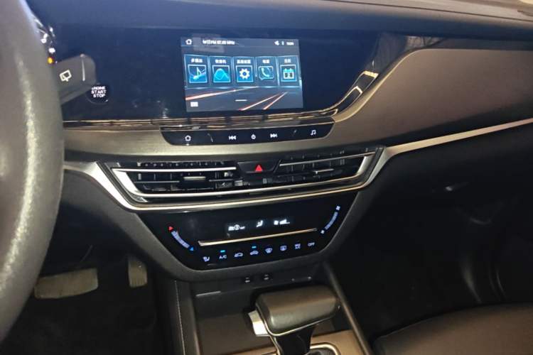 Used CHANGAN CS35PLUS 2021 Honor Million Edition 1.6L CVT Elite Model Audio And AC Panel