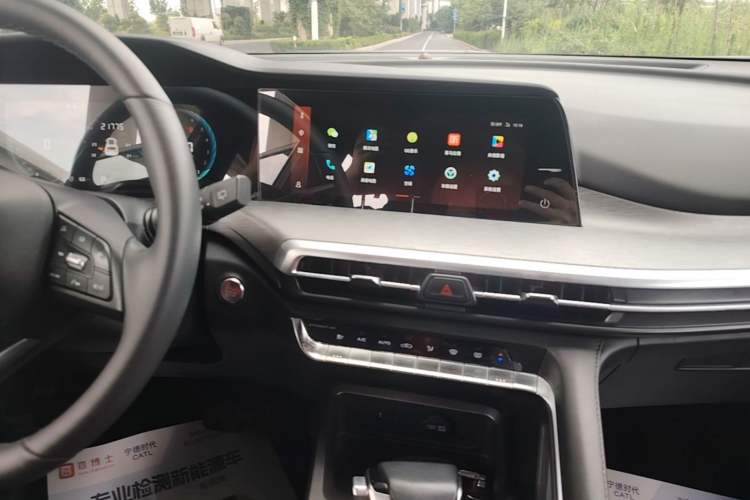 Used CHANGAN CS35PLUS 2021 Revised Version Blue Whale NE 1.4T DCT Luxury Edition Audio And AC Panel