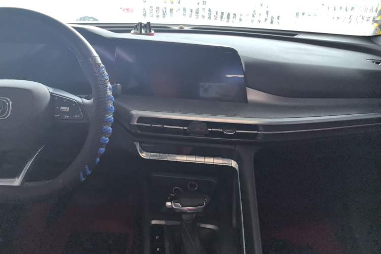Used CHANGAN CS35PLUS 2021 Revised Version Blue Whale NE 1.4T DCT Luxury Edition Audio And AC Panel