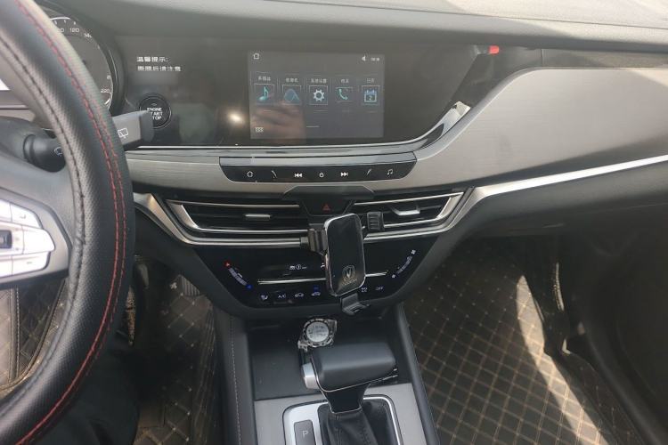 Used CHANGAN CS35PLUS 2021 Honor Million Edition 1.6L CVT Elite Model Audio And AC Panel