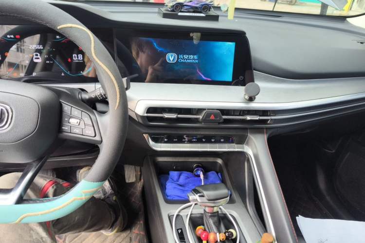 Used CHANGAN CS35PLUS 2021 Revised Version Blue Whale NE 1.4T DCT Luxury Edition Audio And AC Panel