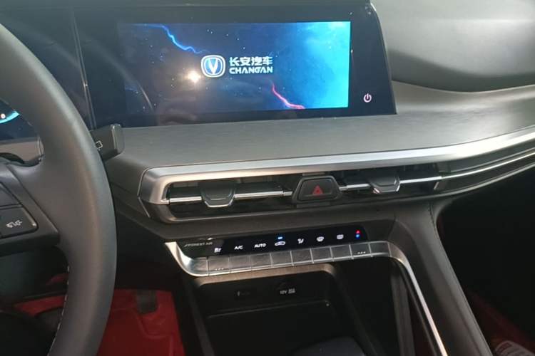 Used CHANGAN CS35PLUS 2021 Revised Version Blue Whale NE 1.4T DCT Luxury Edition Audio And AC Panel