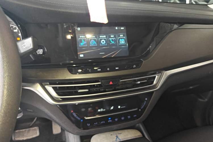 Used CHANGAN CS35PLUS 2021 Honor Million Edition 1.6L CVT Elite Model Audio And AC Panel