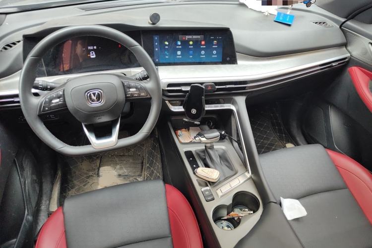 Used CHANGAN CS35PLUS 2021 Blue Whale NE 1.4T DCT Luxury Model Center Console