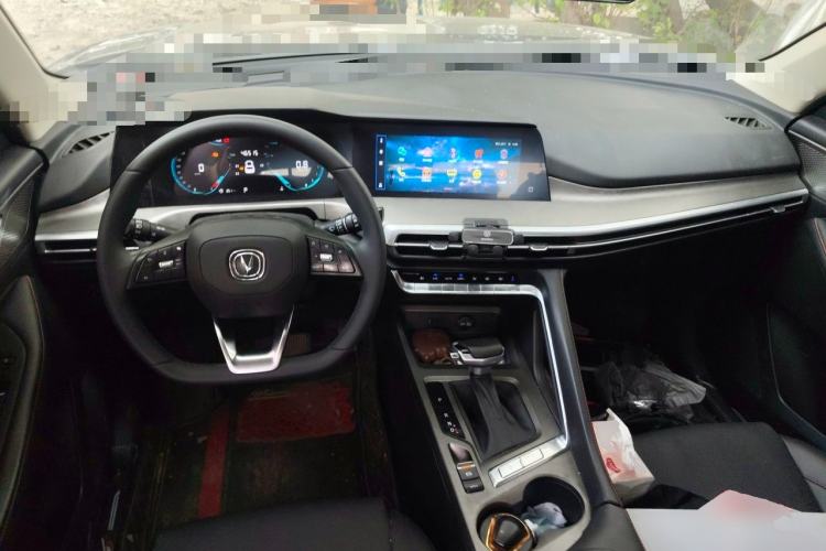 Used CHANGAN CS35PLUS 2021 Blue Whale NE 1.4T DCT Luxury Model Center Console