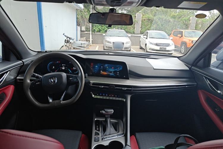 Used CHANGAN CS35PLUS 2021 Blue Whale NE 1.4T DCT Luxury Model Center Console