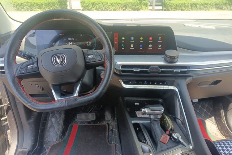 Used CHANGAN CS35PLUS 2021 Blue Whale NE 1.4T DCT Luxury Model Center Console
