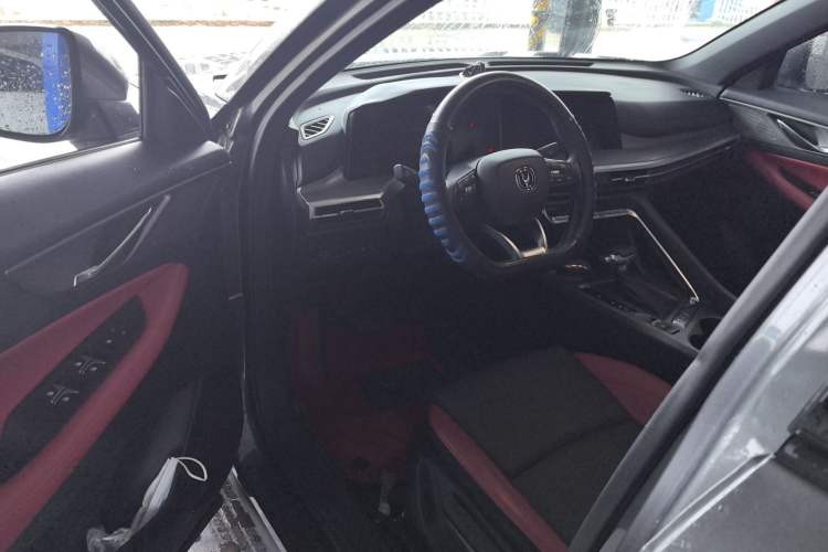 Used CHANGAN CS35PLUS 2021 Revised Version Blue Whale NE 1.4T DCT Luxury Edition Driver Seat